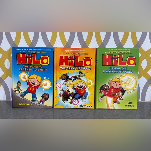 Lot of 3 Hilo kids books - Picture 1 of 3